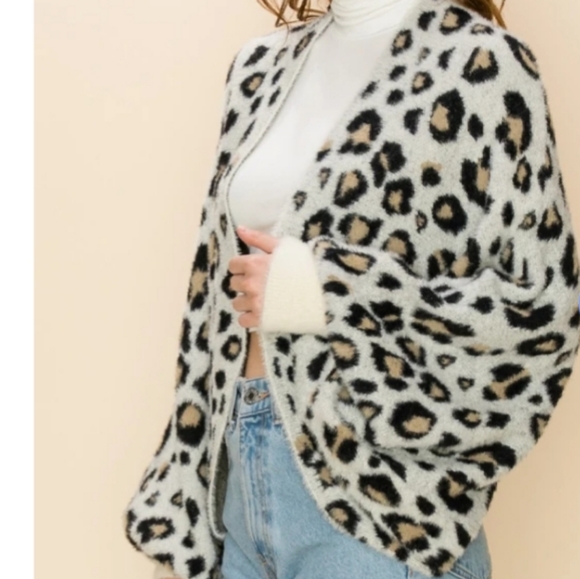 BATWING SLOUCHY CARDIGAN - Picture 2 of 4